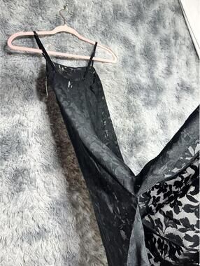 Black Floral Lace Spaghetti Strap Maxi Dress